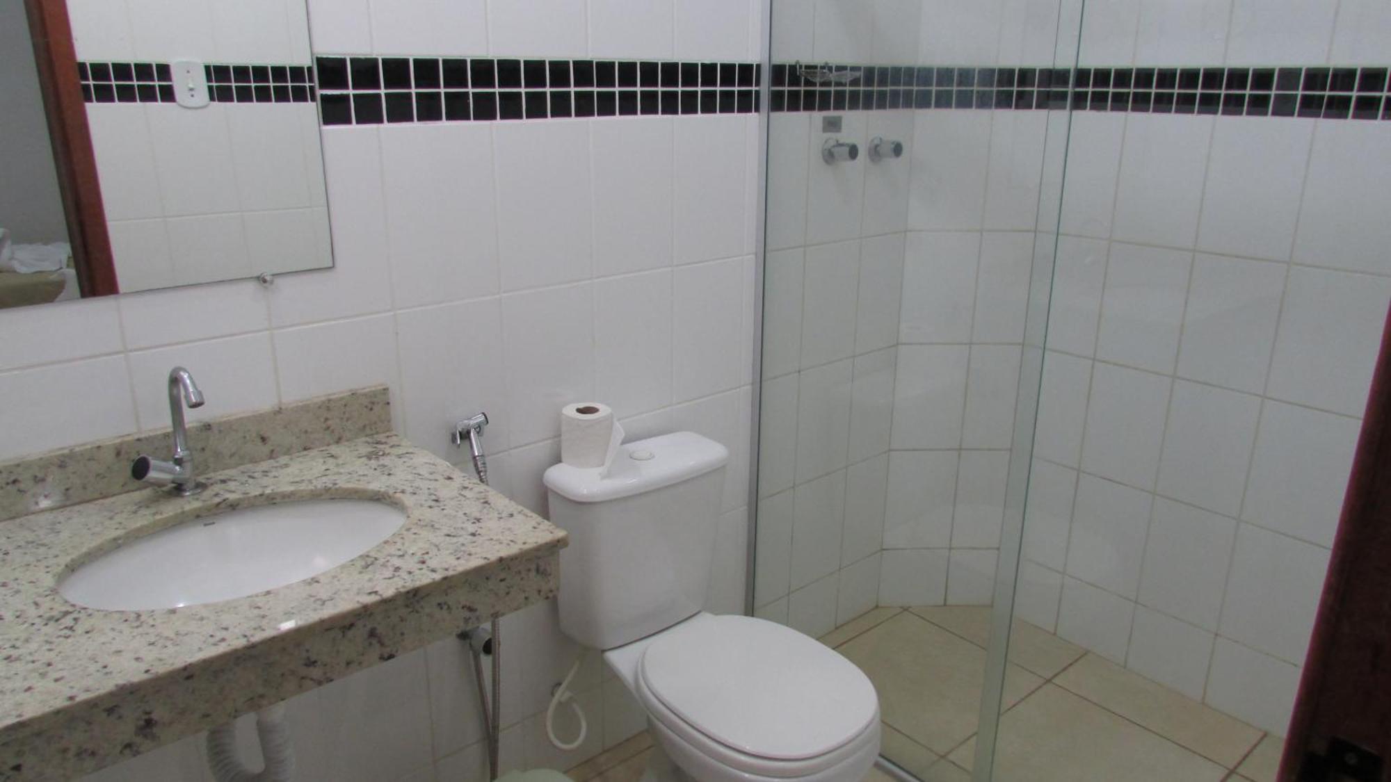 Hotel Oitis Governador Valadares Exterior photo